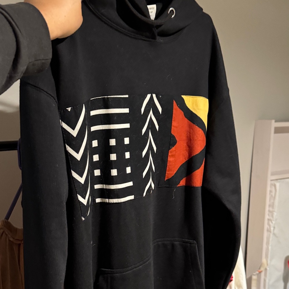 Black and Multicolor Patterned Men's Sweater (Handmade)